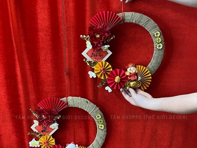 Vòng treo cửa Tết vải bố quạt xếp Mèo Thần Tài [2 Kiểu] ĐK 35cm VTC-T-48